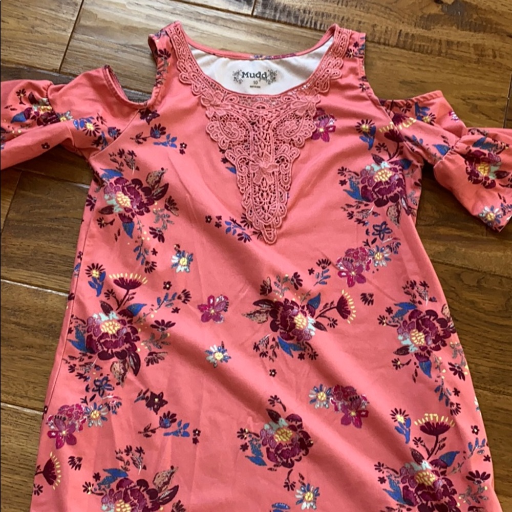 Girls open shoulder short sleeve dress